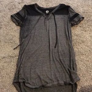 Super stylish grey and black top!